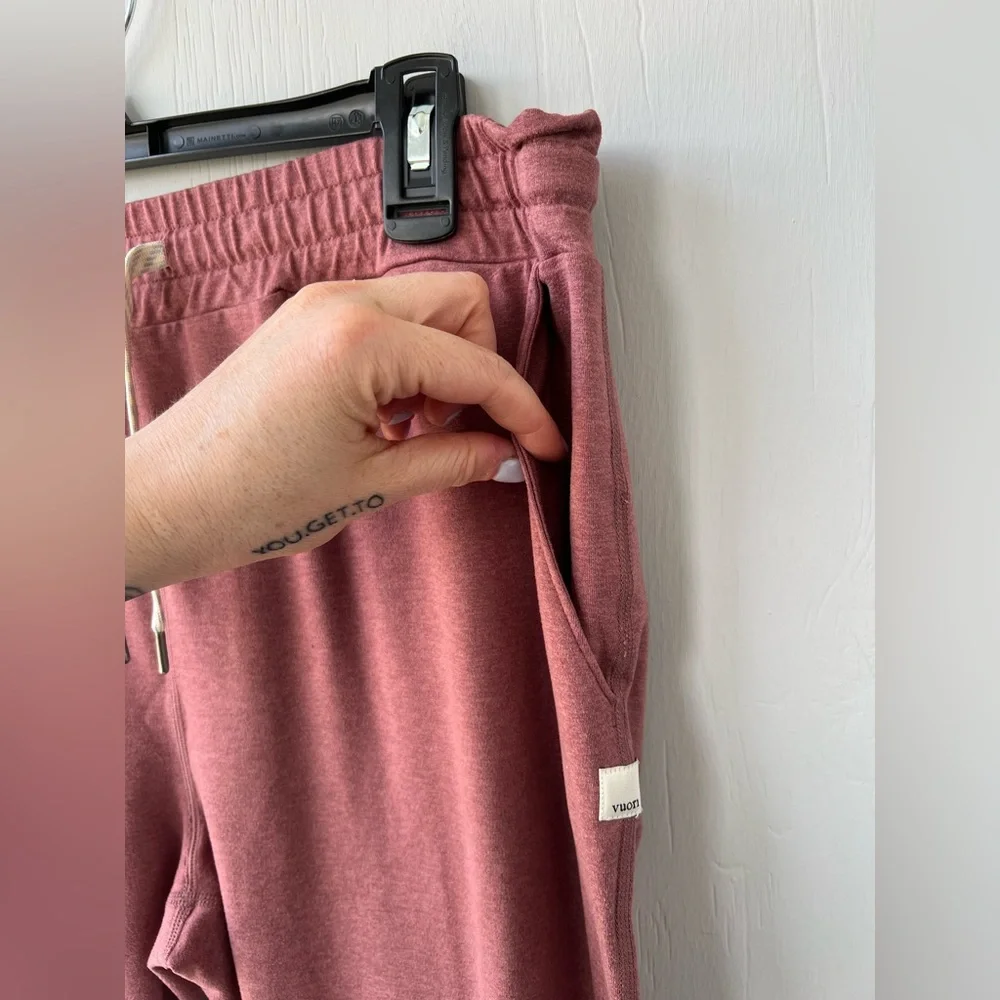 Vuori Women’s Performance Jogger (size L) - Picture 6 of 14